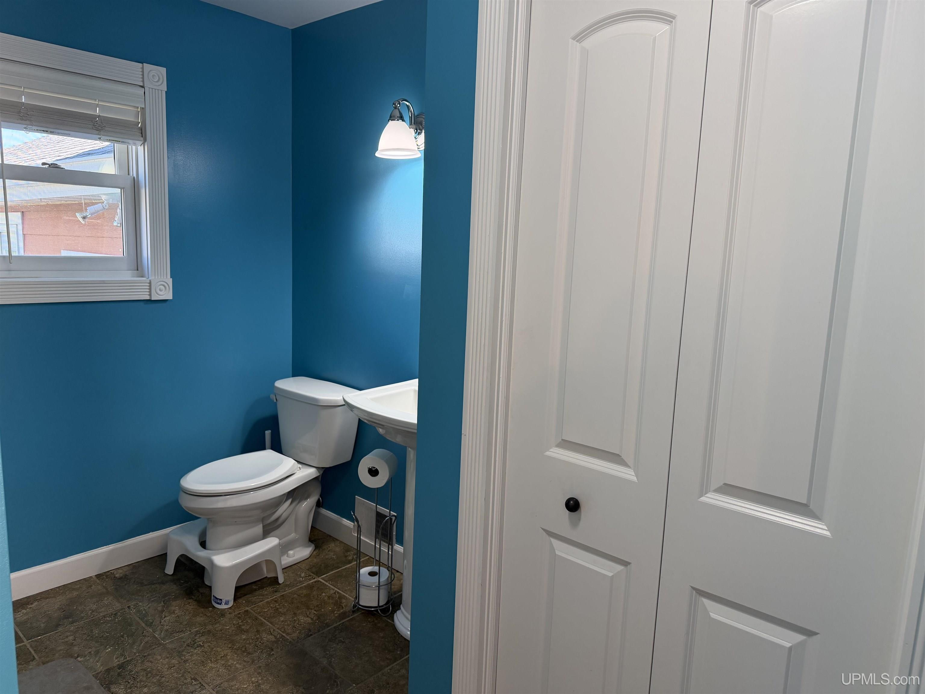 14469 North River Road Hurley, WI 54534 - Photo 17 of 78
