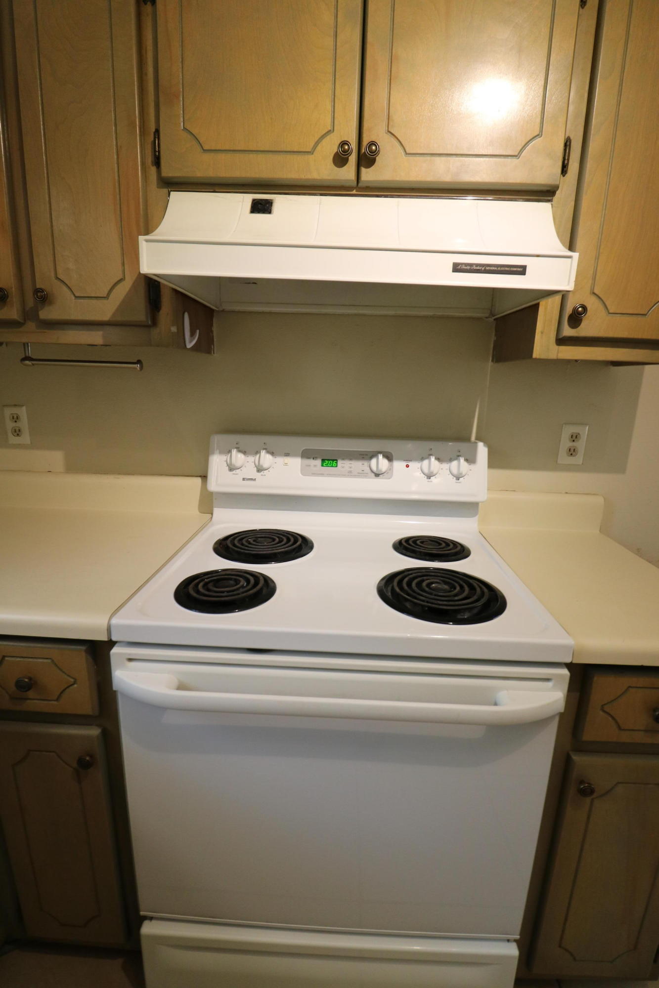 423 John King Road Crestview, FL 32539 - Photo 10 of 11 a close view of washer and dryer