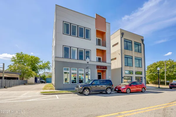 $485,000 | 314 Davis Street, Unit 301, Wilmington, NC 28401