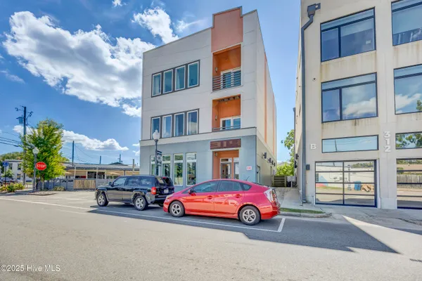 $485,000 | 314 Davis Street, Unit 301, Wilmington, NC 28401