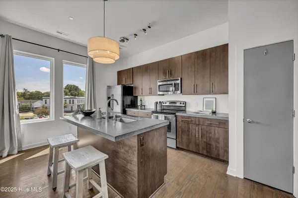 $485,000 | 314 Davis Street, Unit 301, Wilmington, NC 28401
