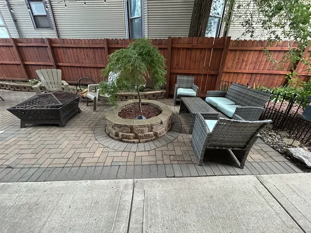 $2,175 | 1530 West Edgewater Avenue, Unit 2R, Chicago, IL 60660