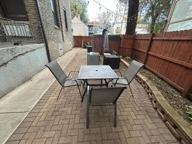 $2,175 | 1530 West Edgewater Avenue, Unit 2R, Chicago, IL 60660