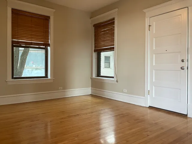 $2,175 | 1530 West Edgewater Avenue, Unit 2R, Chicago, IL 60660