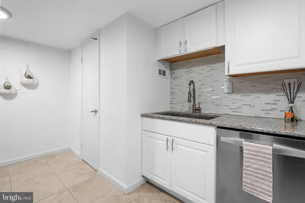 $585,000 | 1515 South Arlington Ridge Road, Unit 703, Arlington, VA 22202