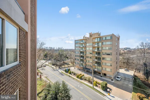 $585,000 | 1515 South Arlington Ridge Road, Unit 703, Arlington, VA 22202