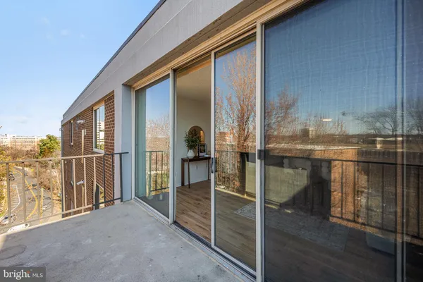 $585,000 | 1515 South Arlington Ridge Road, Unit 703, Arlington, VA 22202