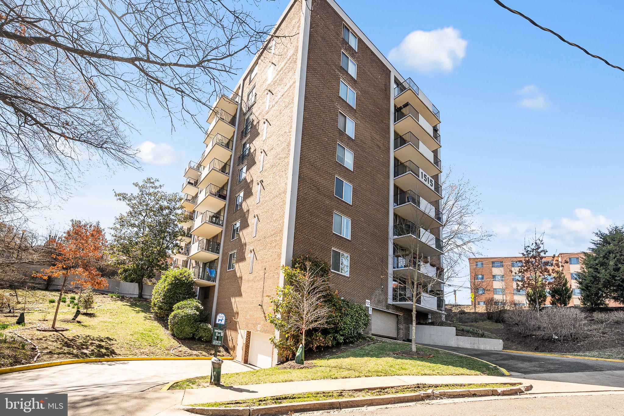 1515 South Arlington Ridge Road, Unit 703 Arlington, VA 22202 - Photo 42 of 44 a front view of a building