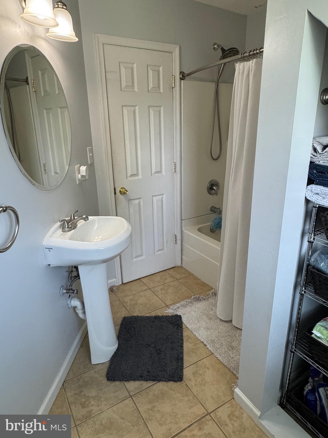 10004 Plank Road Spotsylvania, VA 22553 - Photo 43 of 50 Current Upper level Bath