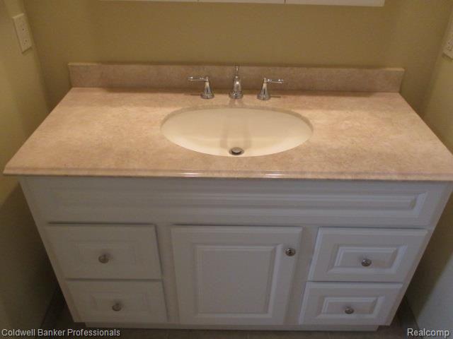 2870 Hickory Lawn Road Rochester Hills, MI 48307 - Photo 20 of 21