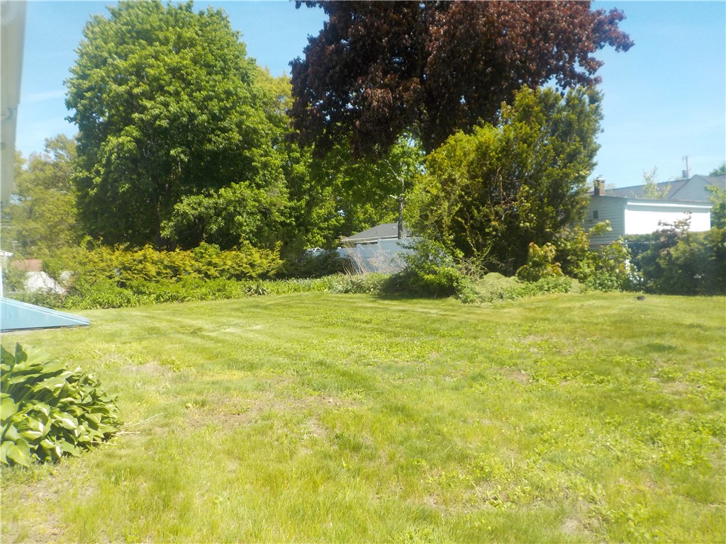 325 Morin Street Woonsocket, RI 02895 - Photo 5 of 14