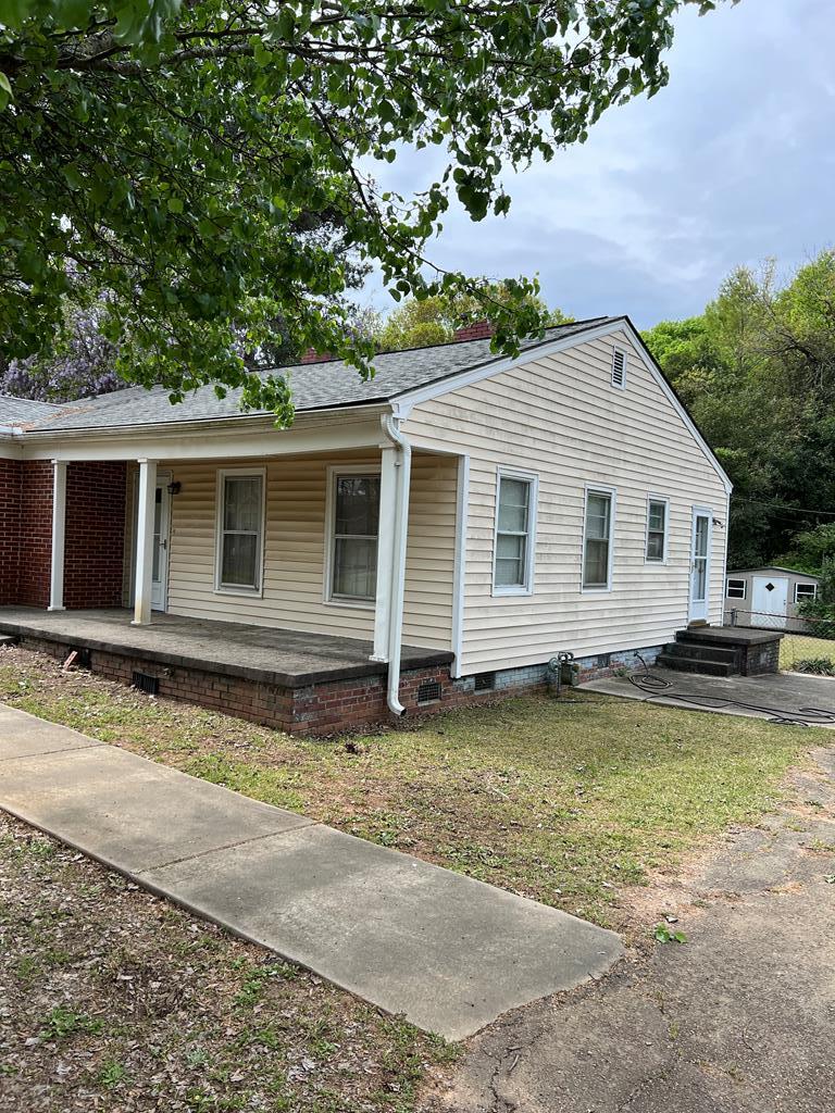 103 Sample Road Greenwood, SC 29649 - Photo 2 of 13 Gallery Image 2