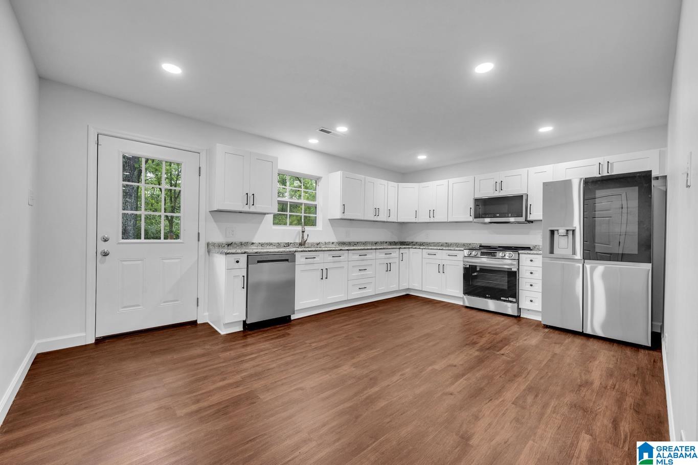 306 Empire Road Sumiton, AL 35148 - Photo 9 of 28