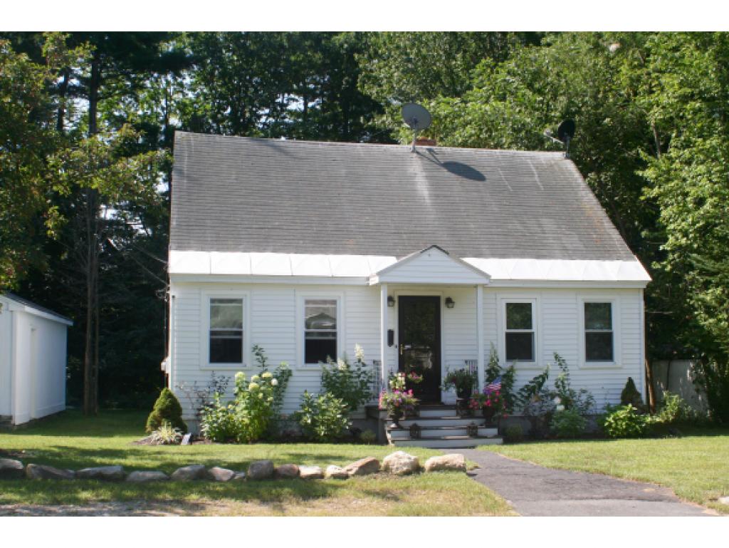 17 Nutter Street Rochester, NH 03867 - Photo 2 of 25