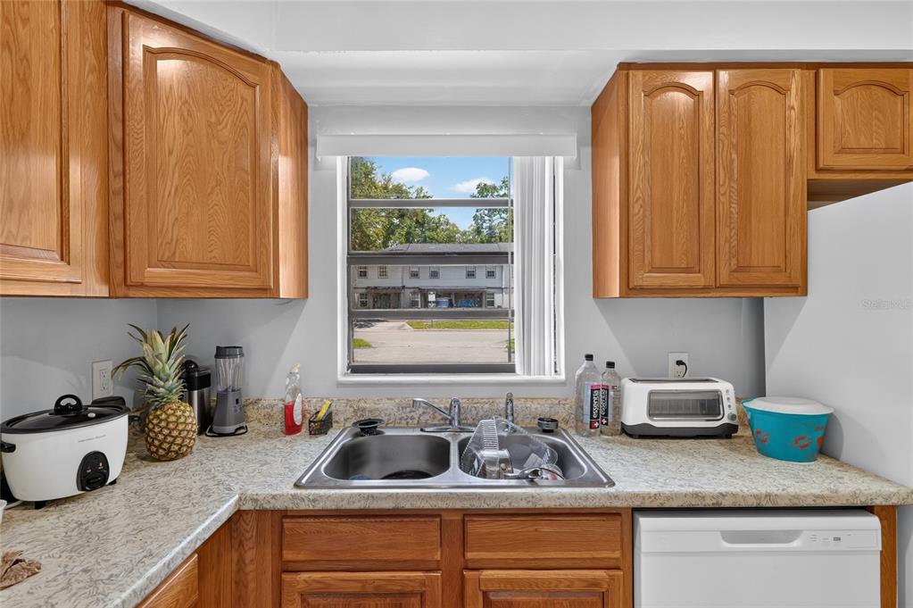 4123 Southwest 15 Place, Unit 2 Gainesville, FL 32607 - Photo 28 of 39 Gallery Image 28
