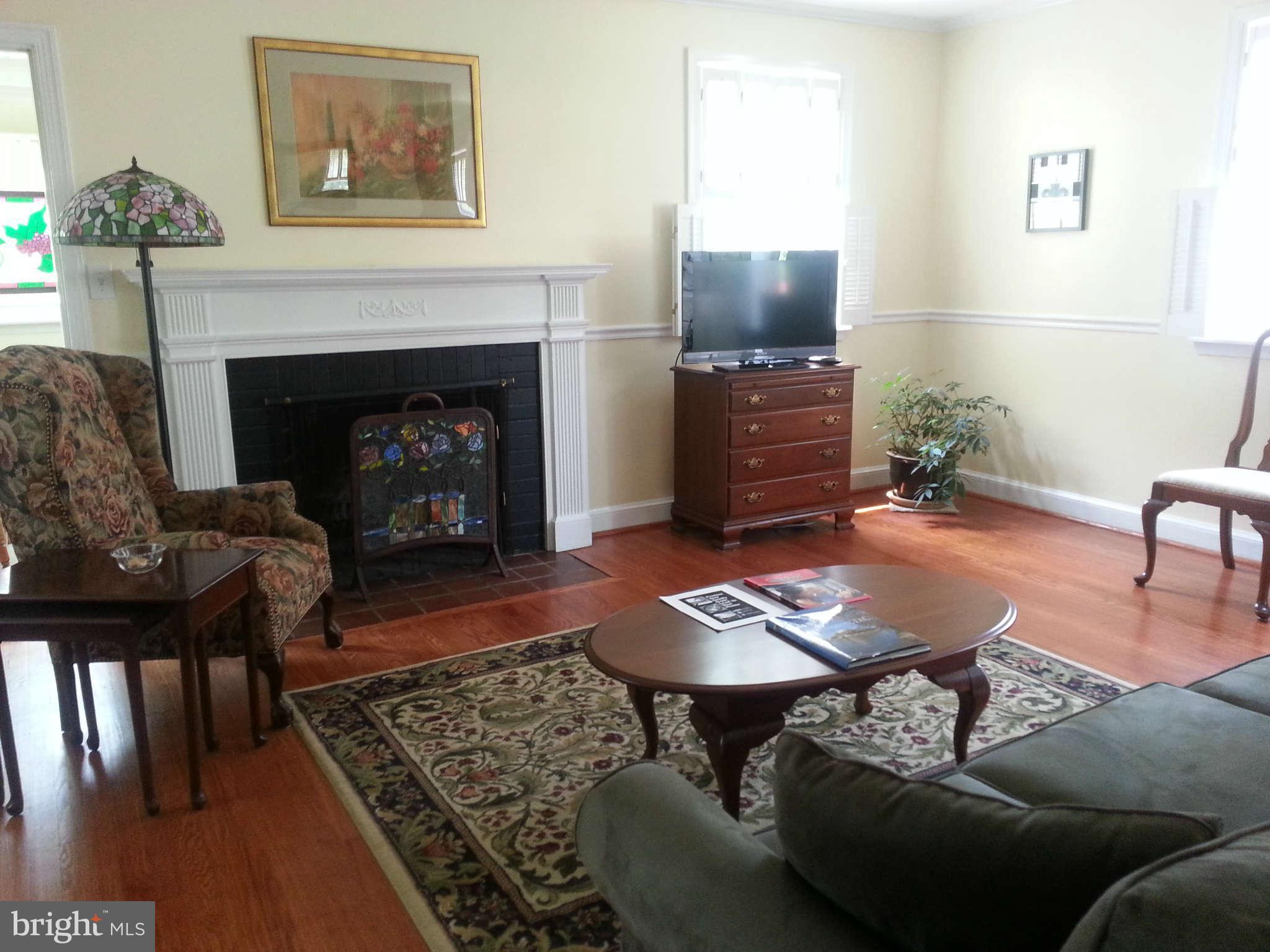 2614 Spencer Road Chevy Chase, MD 20815 - Photo 2 of 27 Living Room
