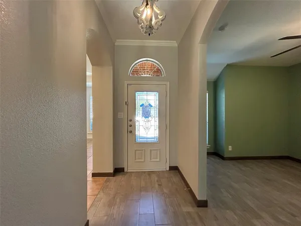 $2,300 | 8445 Arroyo Lane, Benbrook, TX 76126