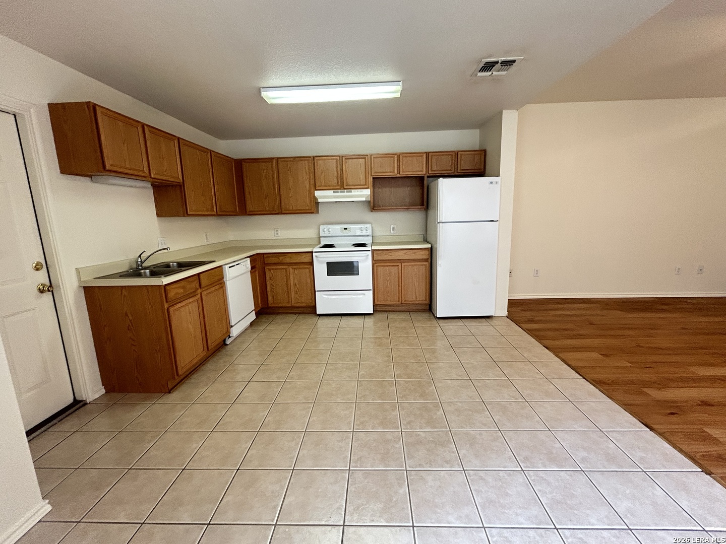 11237 Terra Loop Road San Antonio, TX 78233 - Photo 3 of 9
