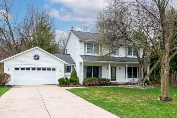 $578,900 | 2243 Waterford Way Northeast, Grand Rapids, MI 49525