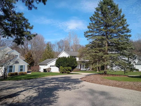 $578,900 | 2243 Waterford Way Northeast, Grand Rapids, MI 49525