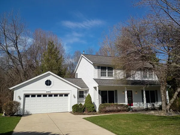 $578,900 | 2243 Waterford Way Northeast, Grand Rapids, MI 49525