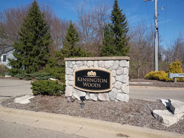 $578,900 | 2243 Waterford Way Northeast, Grand Rapids, MI 49525