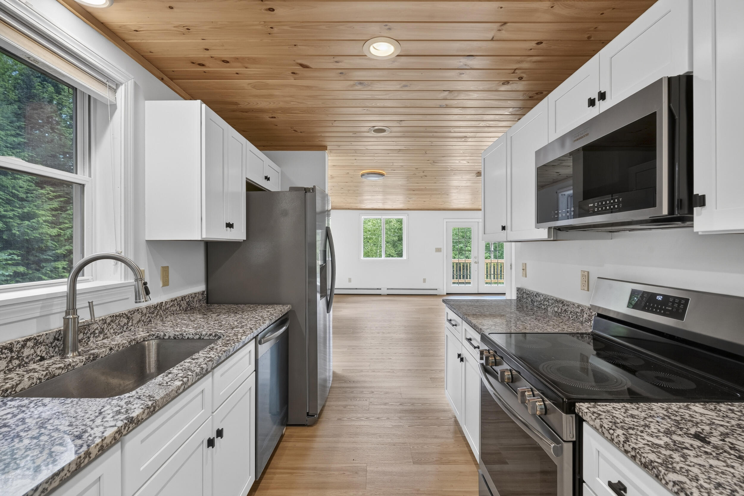 8 Hillside Avenue Harrison, ME 04040 - Photo 19 of 43