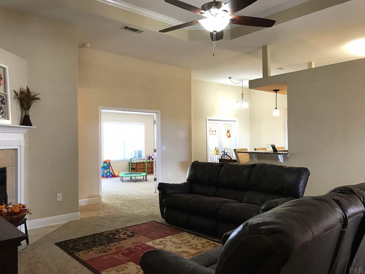 9956 Nichols Lake Road Milton, FL 32583 - Photo 14 of 41 Great Room
