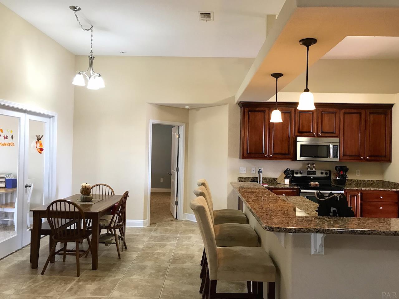 9956 Nichols Lake Road Milton, FL 32583 - Photo 5 of 41 Kitchen/Nook
