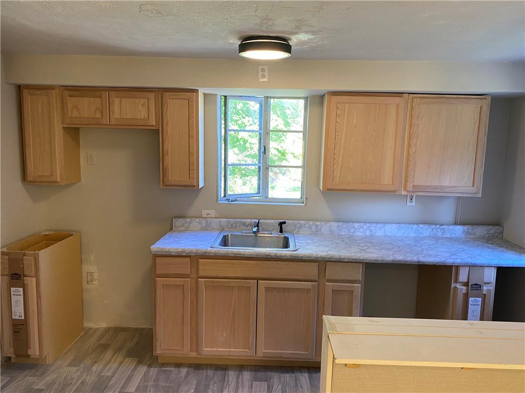 216 Grove Road Verona, PA 15147 - Photo 3 of 10 Gallery Image 3