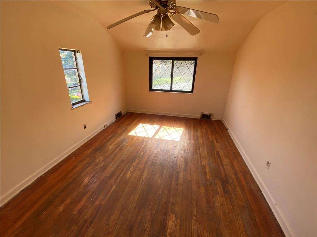 216 Grove Road Verona, PA 15147 - Photo 5 of 10 Gallery Image 5