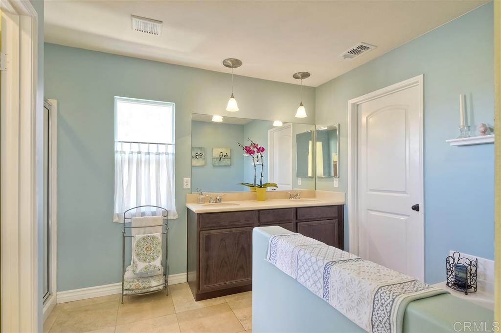 29367 Riptide Drive Menifee, CA 92585 - Photo 9 of 24 Gallery Image 9