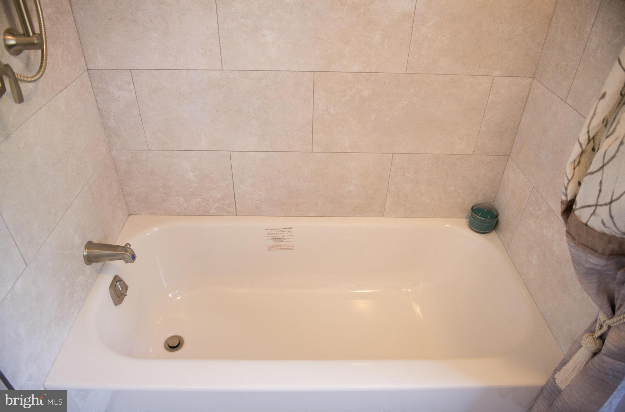 945 Masefield Road Baltimore, MD 21207 - Photo 22 of 28 Bath