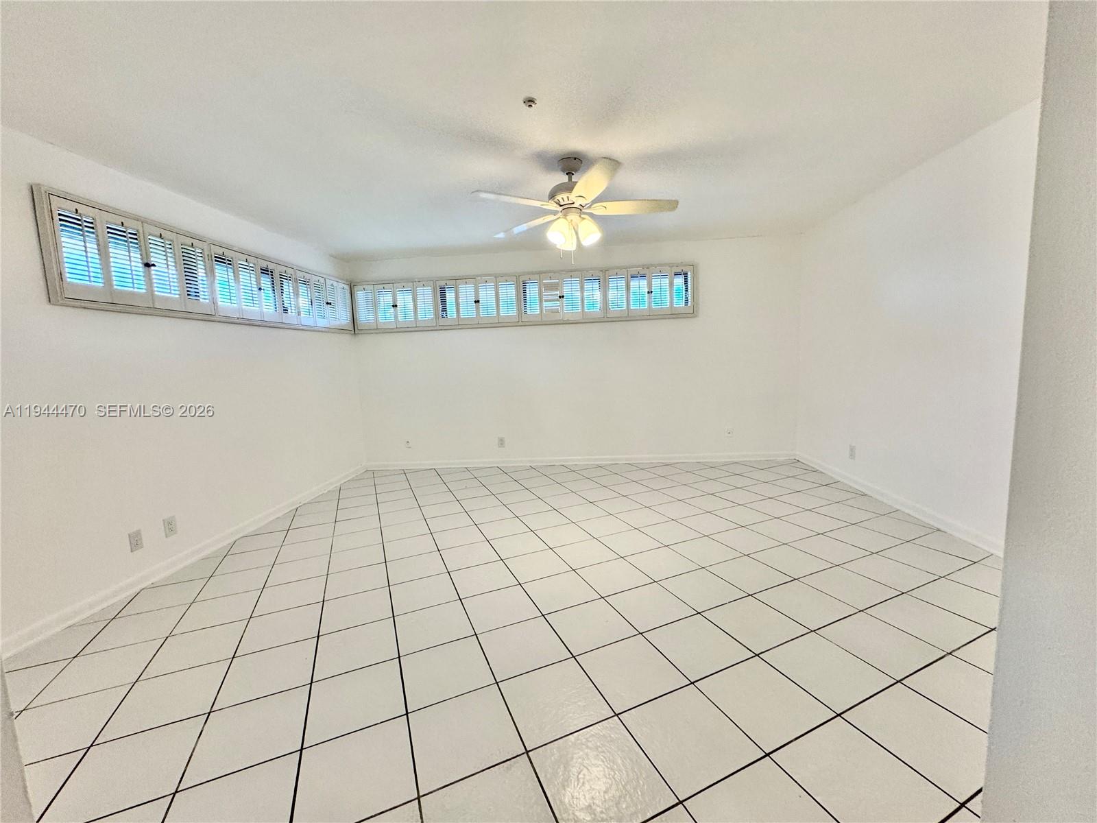 2001 St Andrews Road, Unit 121 Hollywood, FL 33021 - Photo 20 of 39 a view of a room