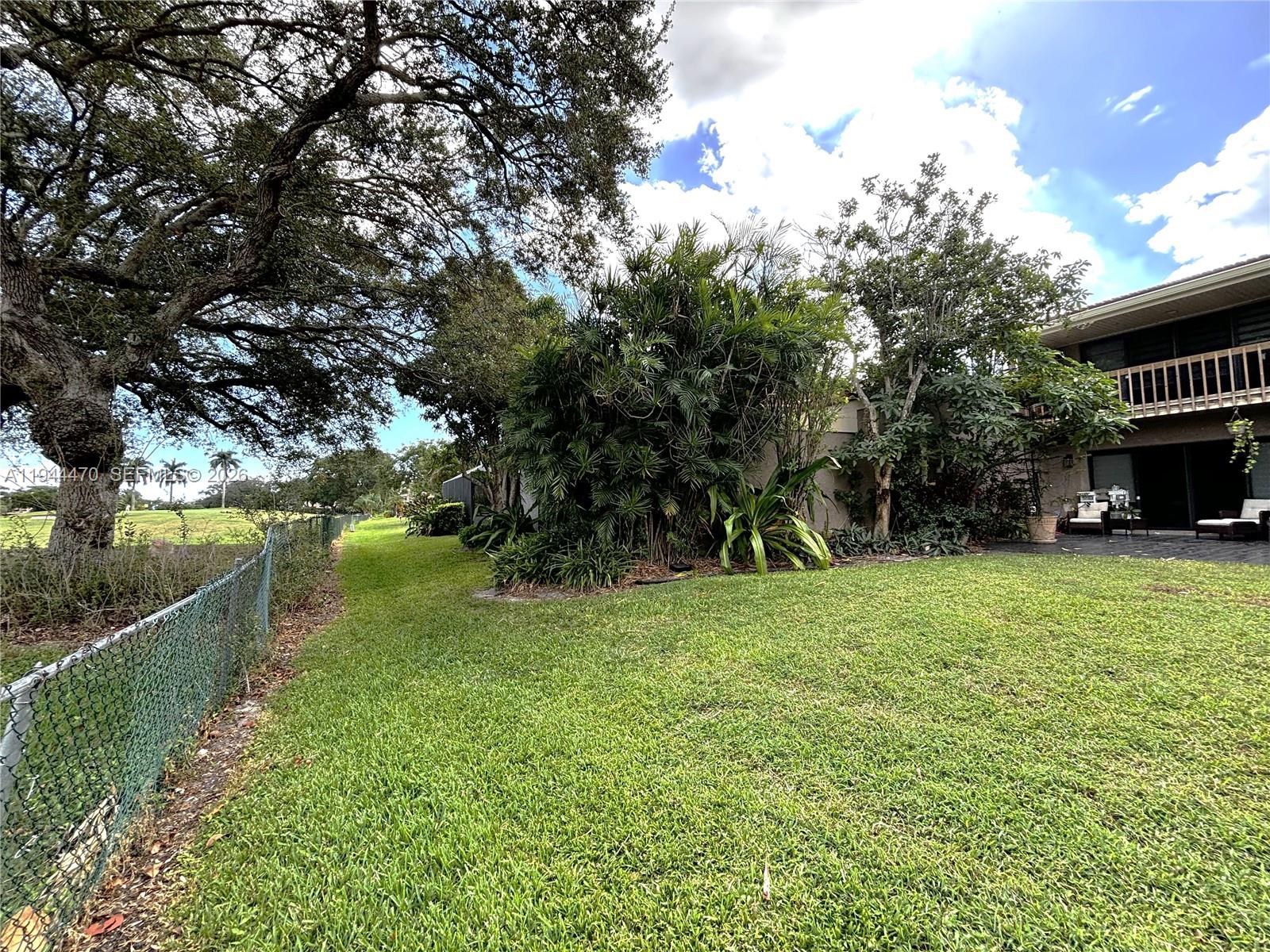 2001 St Andrews Road, Unit 121 Hollywood, FL 33021 - Photo 9 of 39 a view of an outdoor space and yard