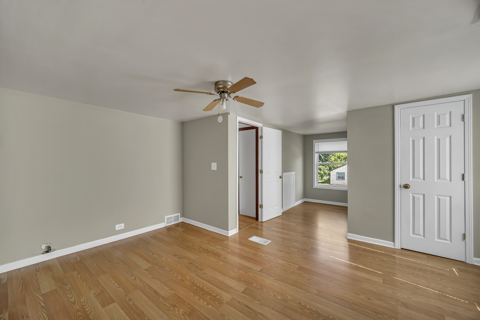 18843 West Deerpath Road Grayslake, IL 60030 - Photo 16 of 35