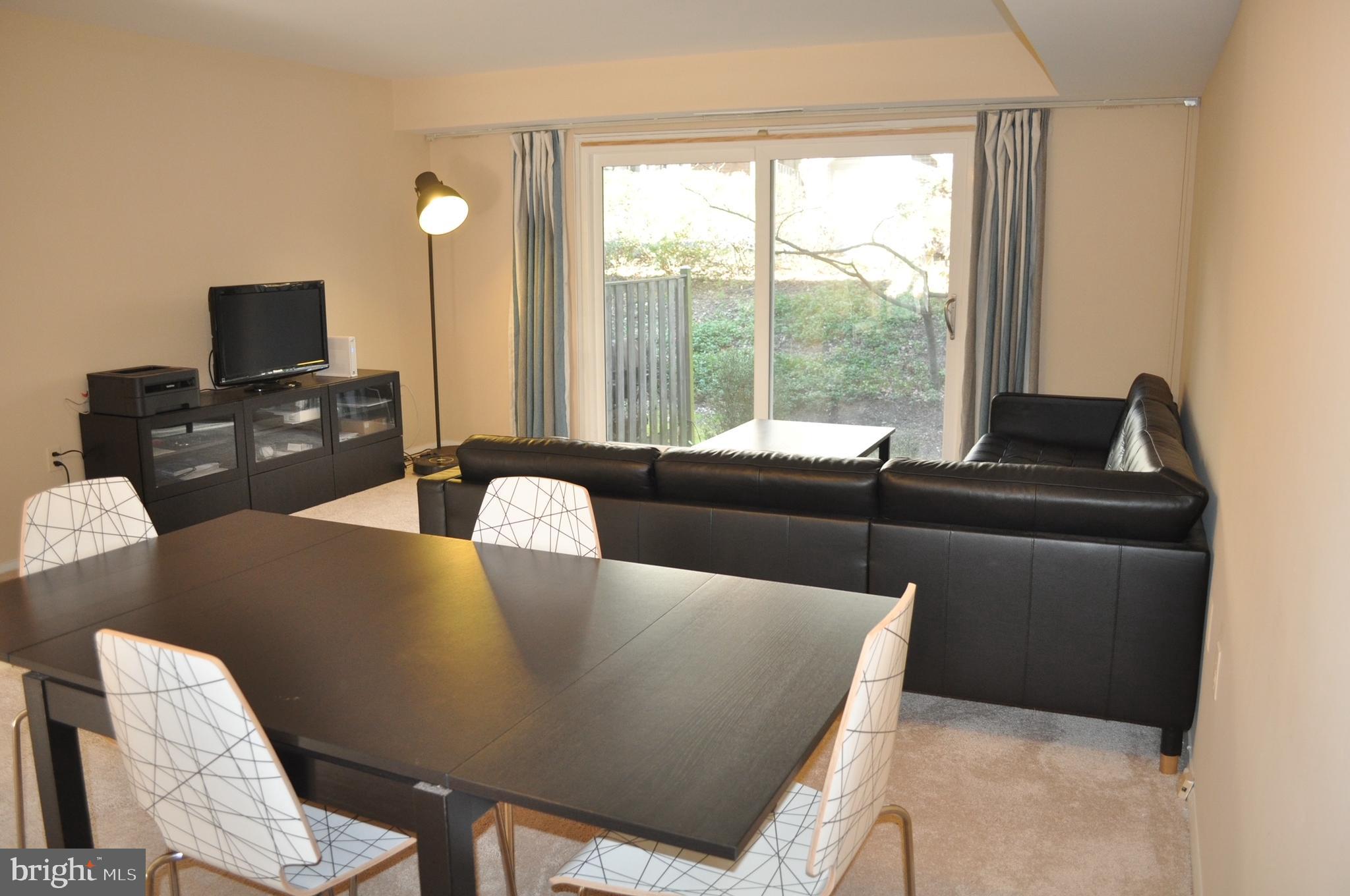 1933 Greenberry Road Baltimore, MD 21209 - Photo 4 of 7 Gallery Image 4