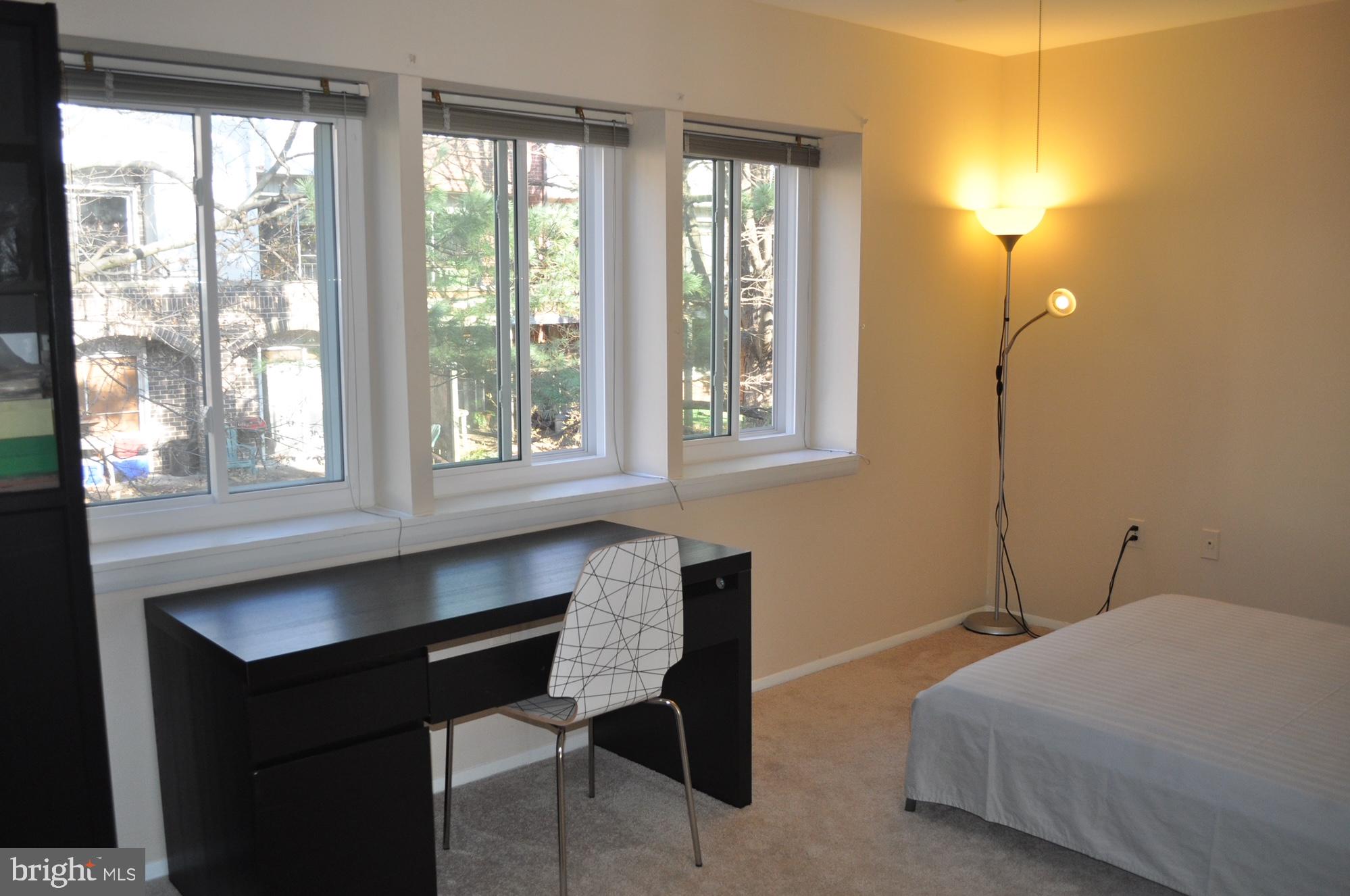 1933 Greenberry Road Baltimore, MD 21209 - Photo 6 of 7 Gallery Image 6
