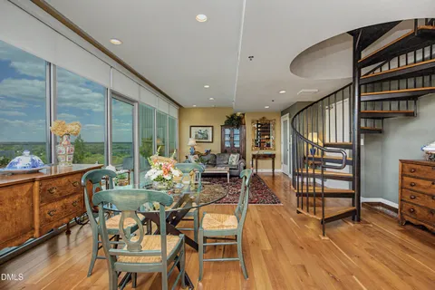 $885,000 | 601 West Rosemary Street, Unit 905, Chapel Hill, NC 27516