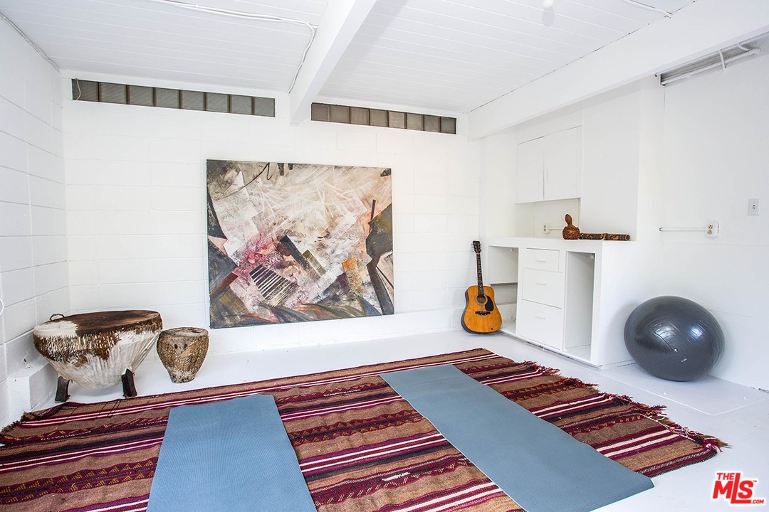 1081 Alta Pine Drive Altadena, CA 91001 - Photo 31 of 38