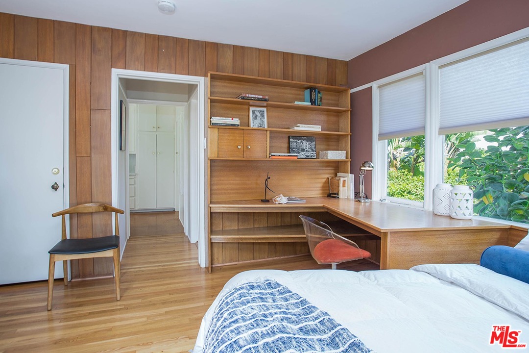 1081 Alta Pine Drive Altadena, CA 91001 - Photo 8 of 38