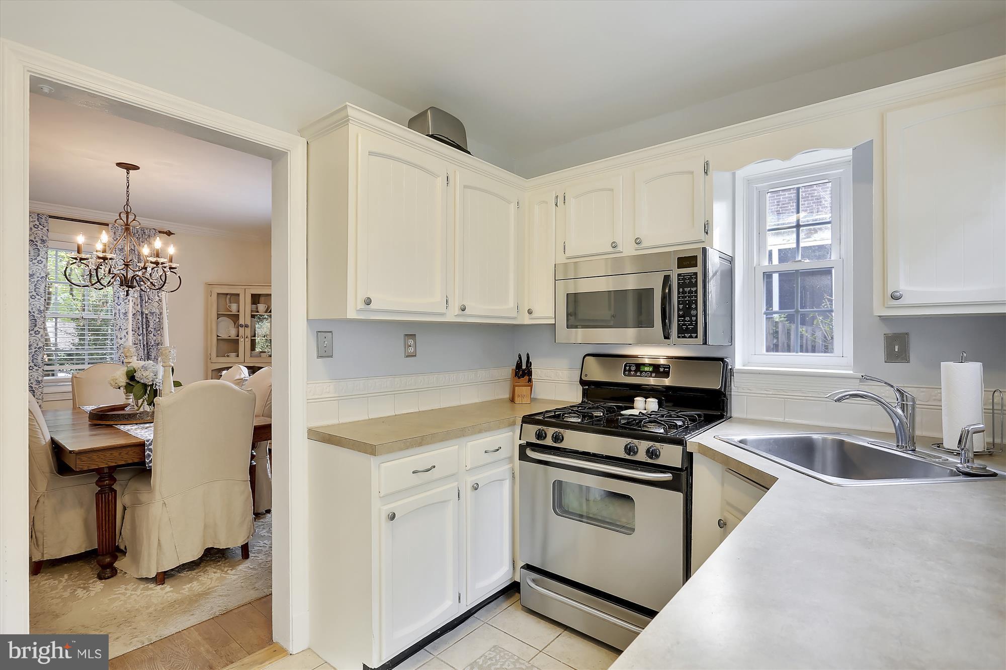 218 Normandy Drive Silver Spring, MD 20901 - Photo 11 of 29 Kitchen