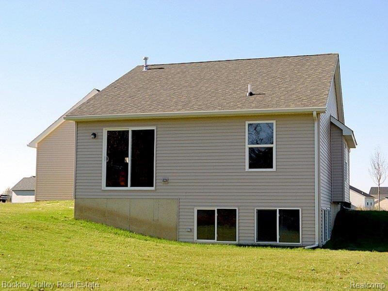 8032 Eagle Ridge Lane Fowlerville, MI 48836 - Photo 3 of 16 Daylight Basement