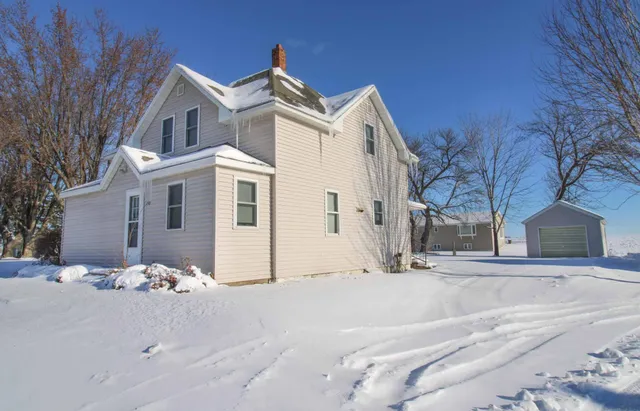 $159,900 | 150 Highway 4, Meire Grove, MN 56352