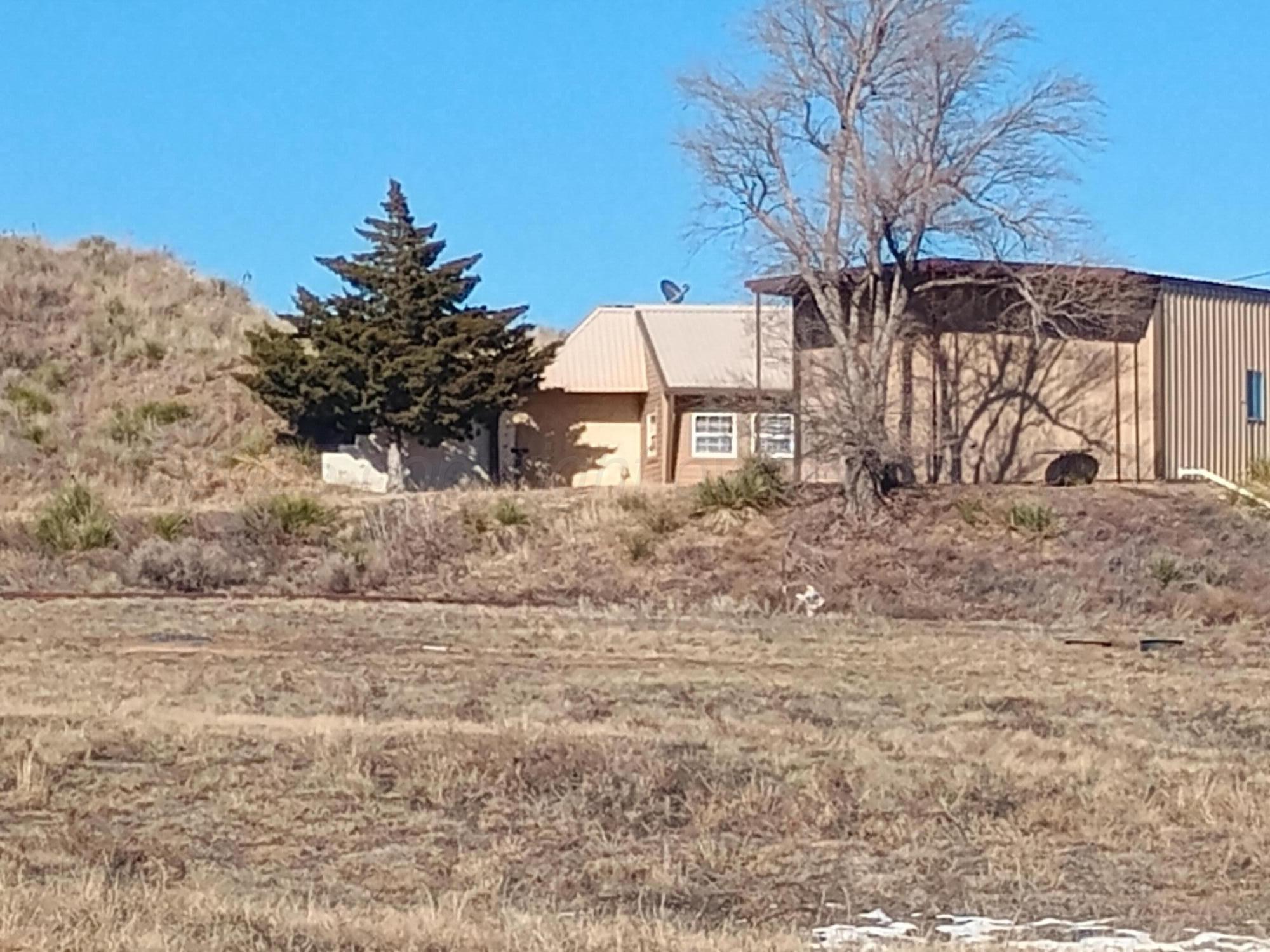 8525 Highway 136 Fritch, TX 79036 - Photo 1 of 31 Frontview