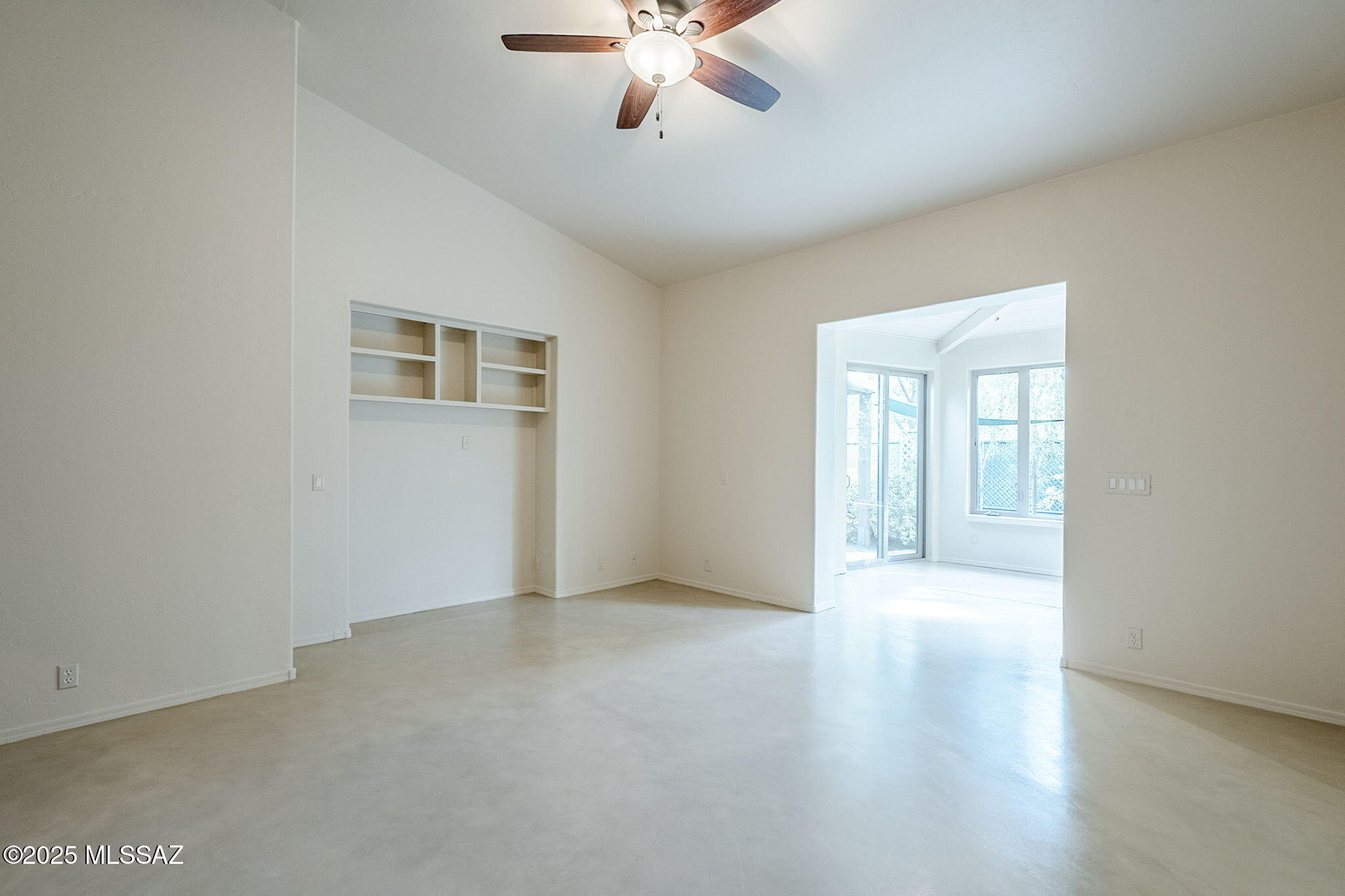 9808 East Rock Ridge Court Tucson, AZ 85749 - Photo 24 of 51 Primary Suite Vacant