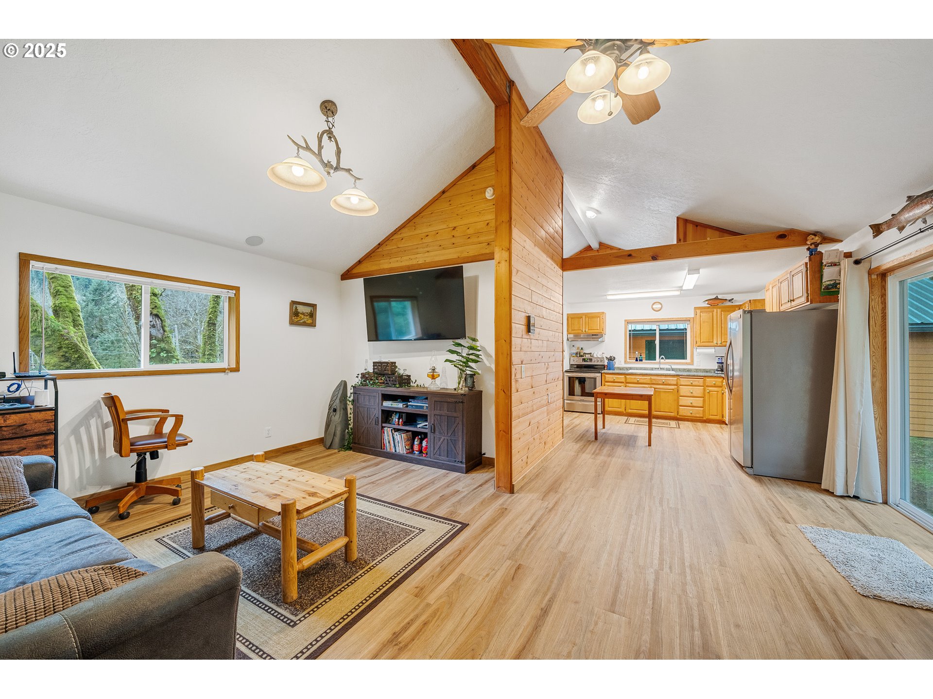 9580 Kilchis River Road Tillamook, OR 97141 - Photo 12 of 36 Gallery Image 12