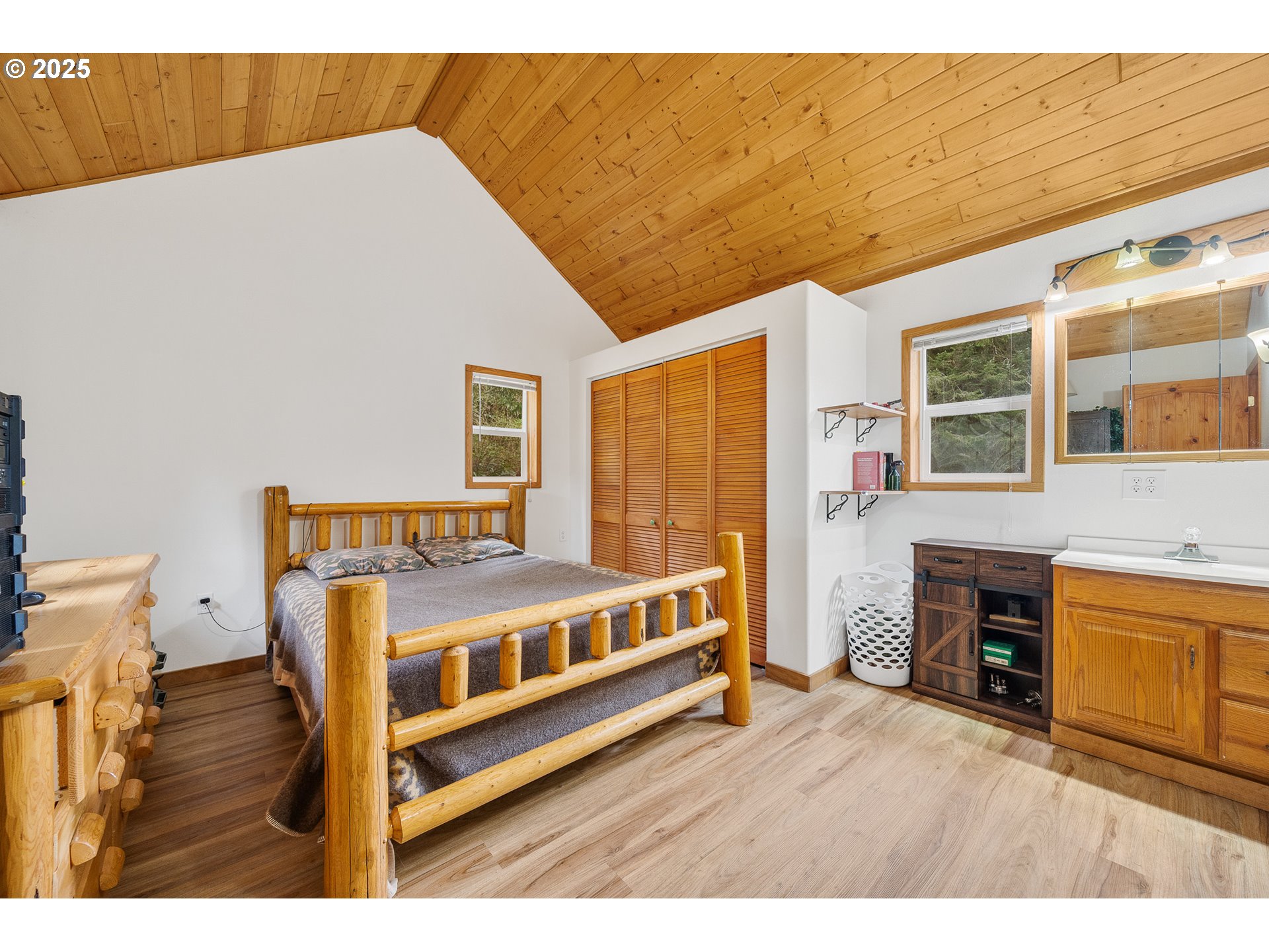 9580 Kilchis River Road Tillamook, OR 97141 - Photo 18 of 36 Gallery Image 18