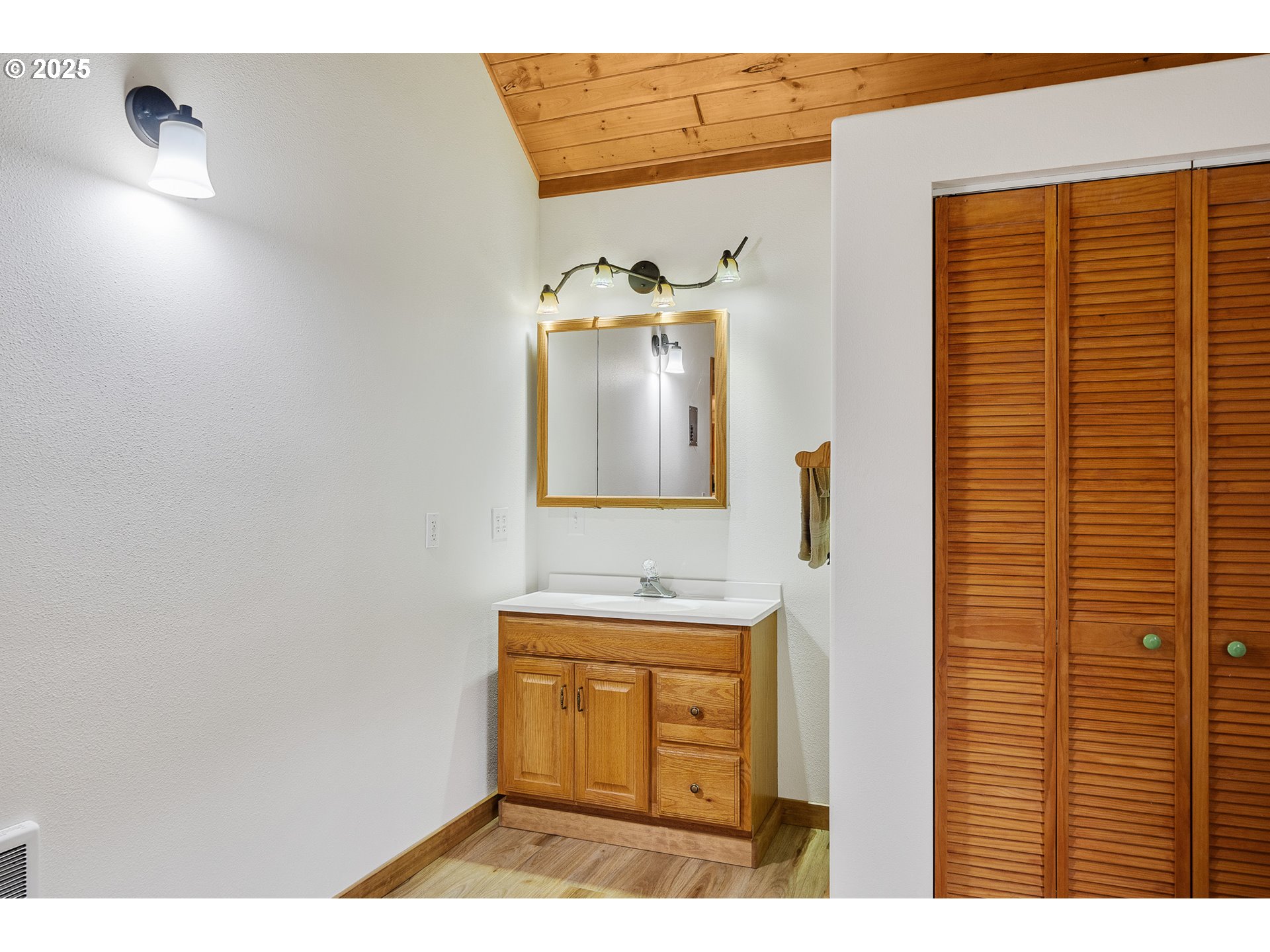 9580 Kilchis River Road Tillamook, OR 97141 - Photo 23 of 36 Gallery Image 23