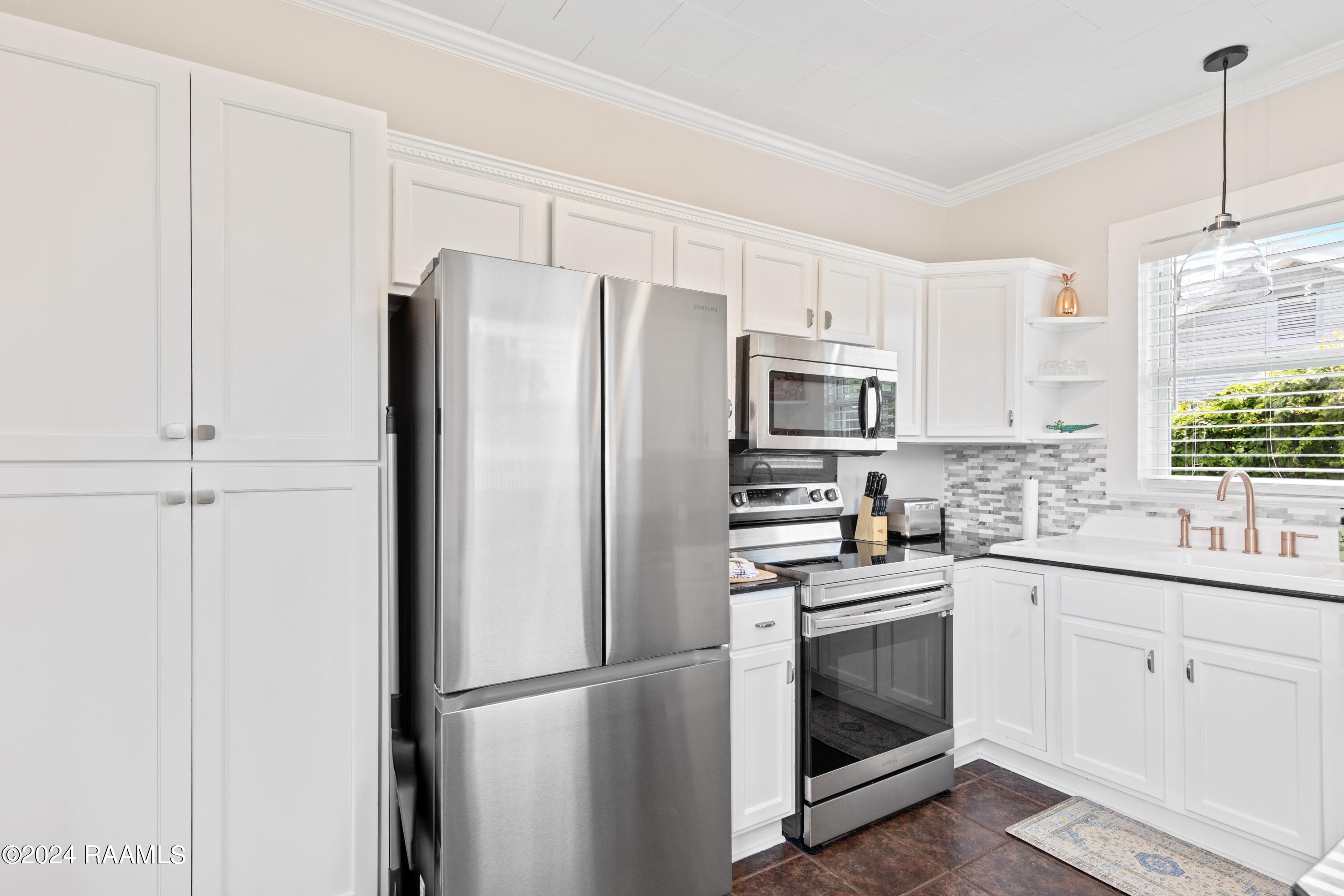 527 St Joseph Street Lafayette, LA 70506 - Photo 14 of 47 527StJoseph-50